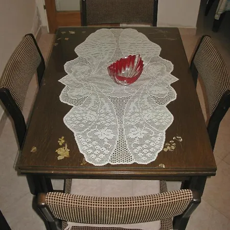 14742a Apartment